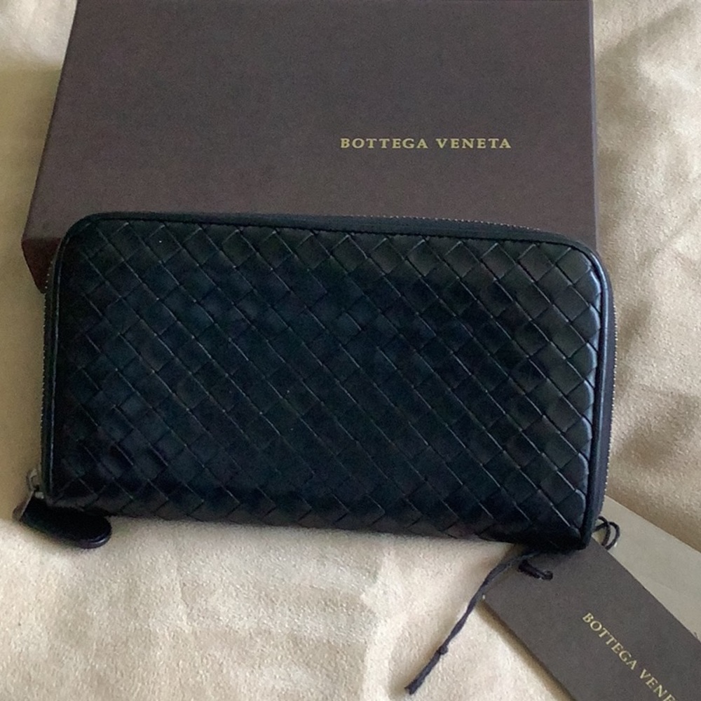 Bottega Veneta wallet